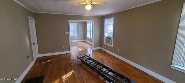 Photo - 327 Decelle St Unit B