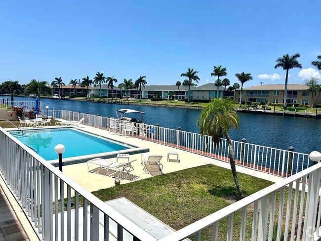 Building Photo - 2/2 Beautifully Remodeled, Furnished, With... Rental