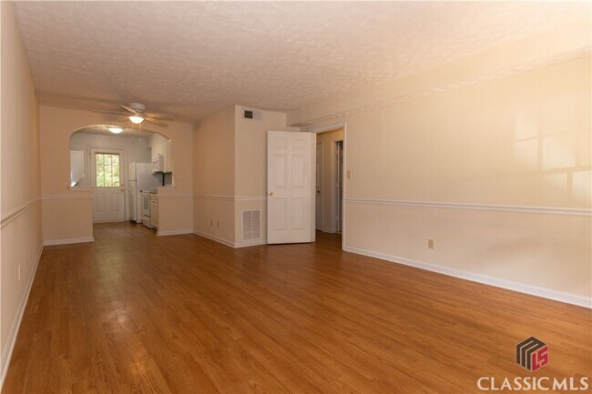 Photo - 270 Barber St Unit E4