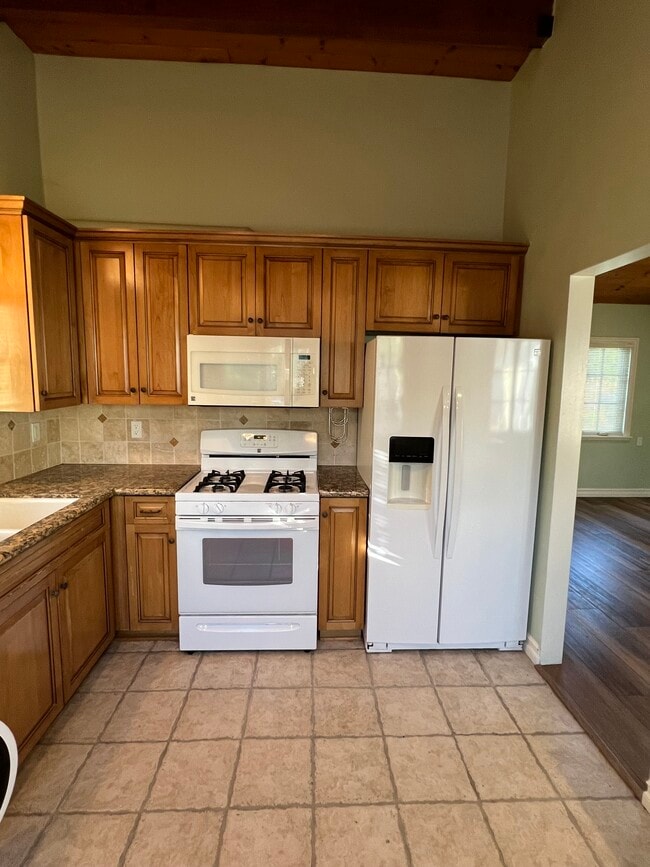 Photo - 23211 Mariano St Unit Guesthouse