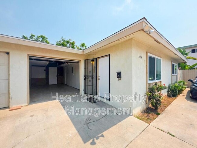 Building Photo - 1484 Hemlock Ave Rental