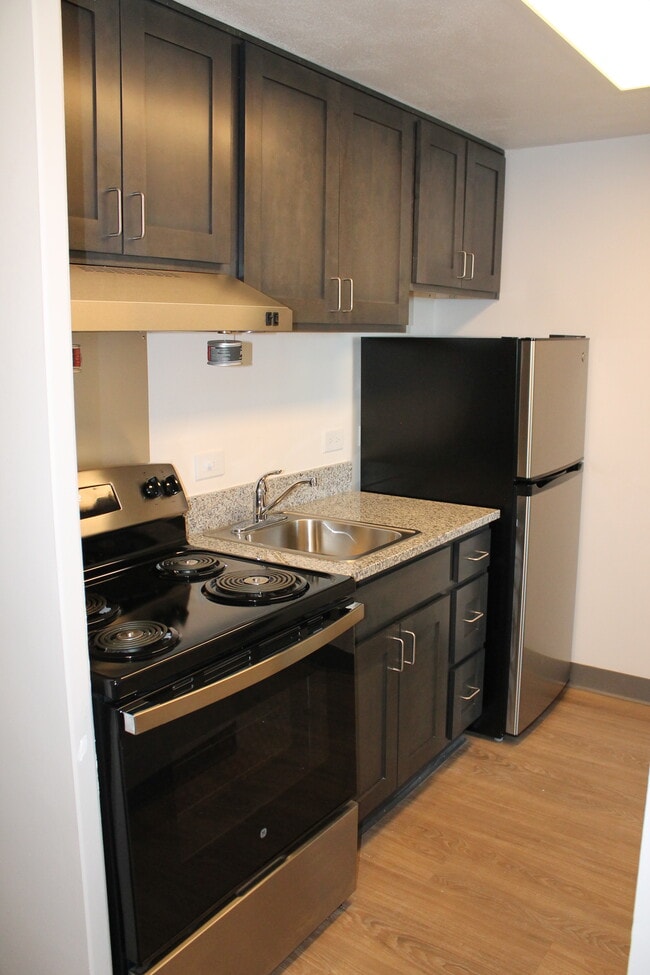 Photo - Columbine Towers