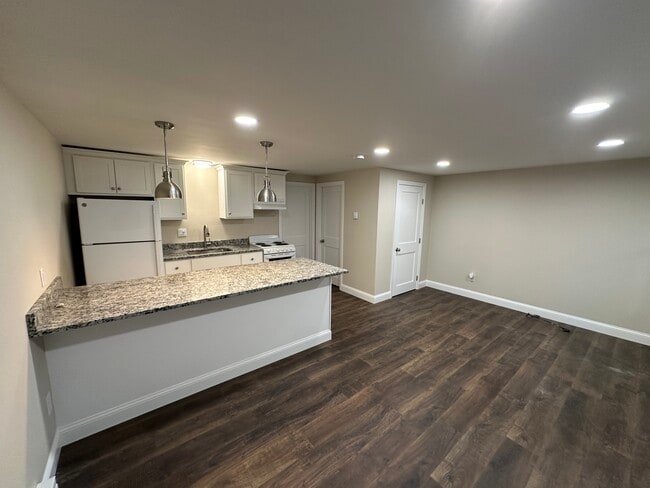 61 River Rd Unit 3