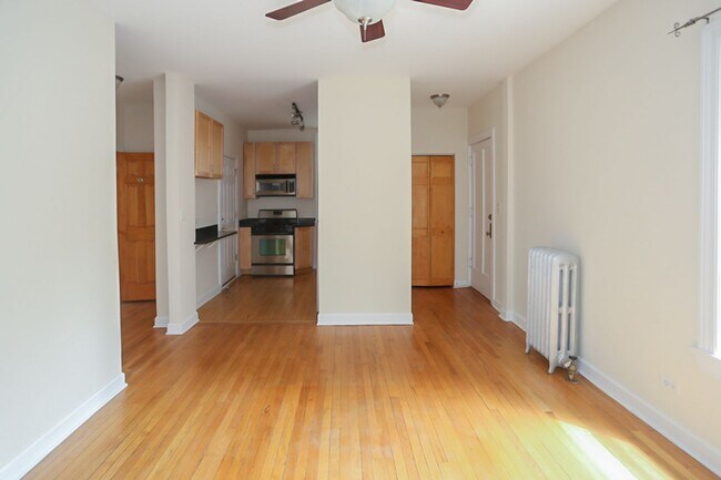 Photo - 1946 W Leland Ave Unit 1946-1