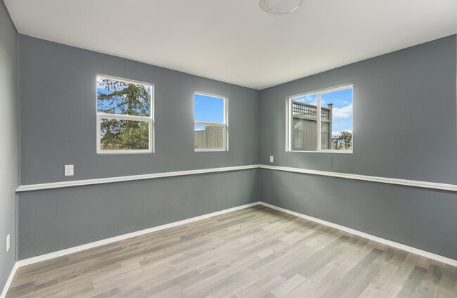Photo - 6601 Glenwood Ave