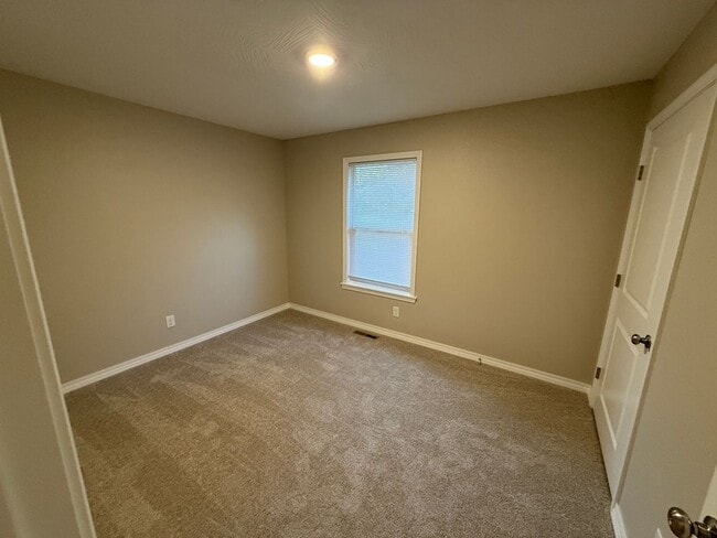 Photo - Newly Refurbished !