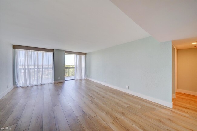 2 br, 2 bath Condo - 2900 NE 14th Street C... - 2 br, 2 bath Condo - 2900 NE 14th Street C... Unidad Apt 805