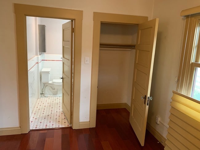 Dormitorio - 307 6th Ave