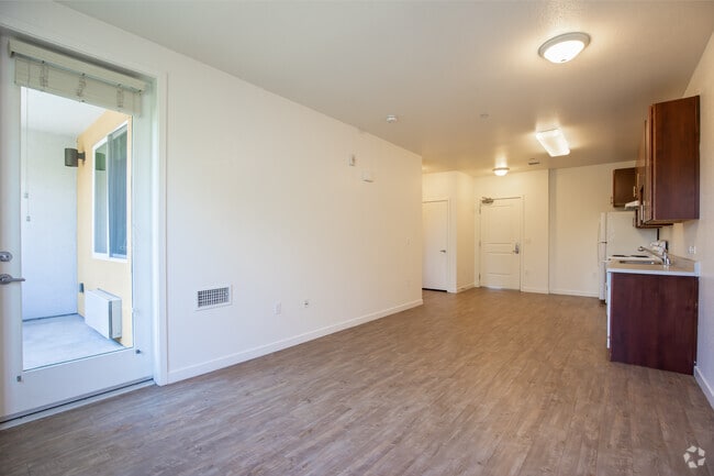 1BR, 1BA- One Bedroom - Charlotte Park Apartments