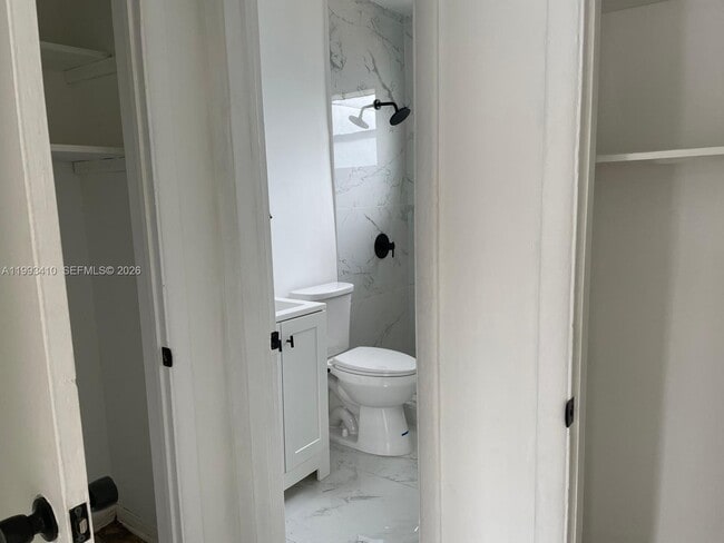 Building Photo - 6025 Polk St Unit 8