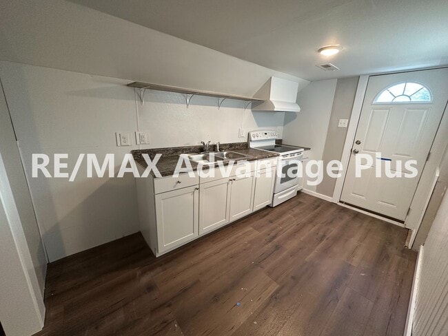 Photo - 305 S Virginia St Unit 2