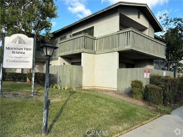 Building Photo - 3640 Sumner Ave Unit 105 Rental