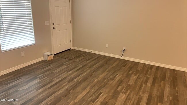 Photo - 194 Watson Pl