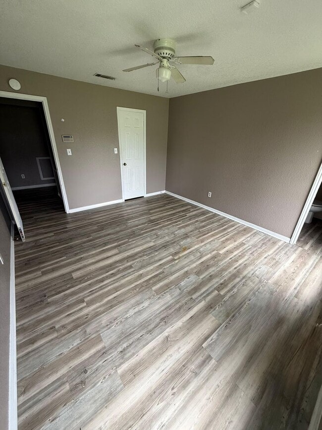 Photo - House For Rent 2065 88th Cir, Beaumont, TX 77707
