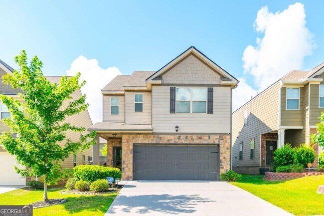 Photo - 576 Dasheill Ln