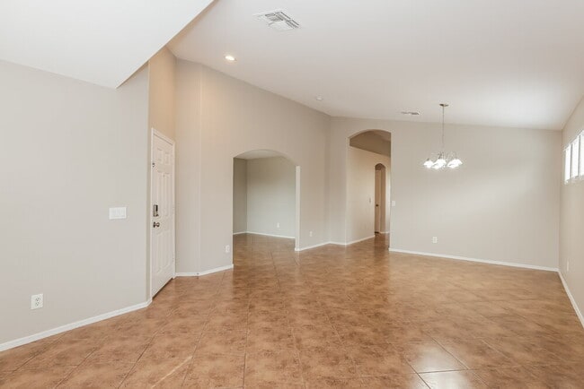1128 W 20th Ave