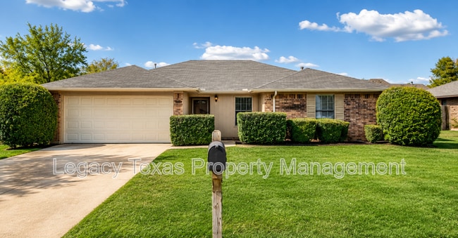 Building Photo - 1203 Stonelake Dr