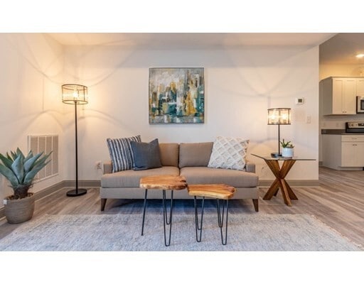 Photo - 105 Porter St Unit 3D