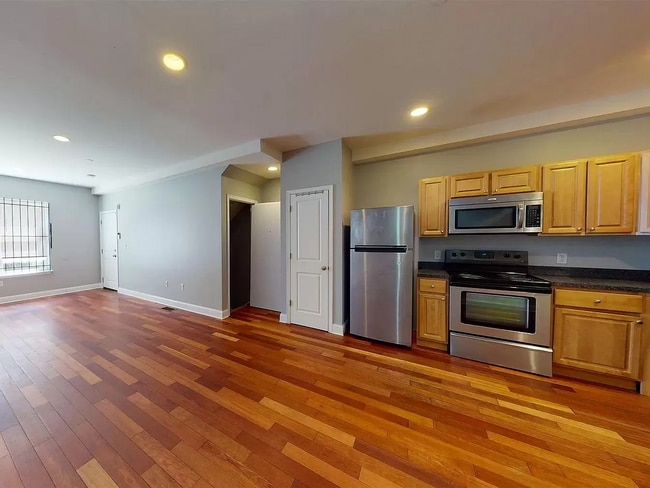 Photo - 1934 N Gratz St