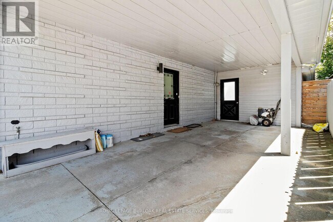 Photo - 61 Goldfinch Rd