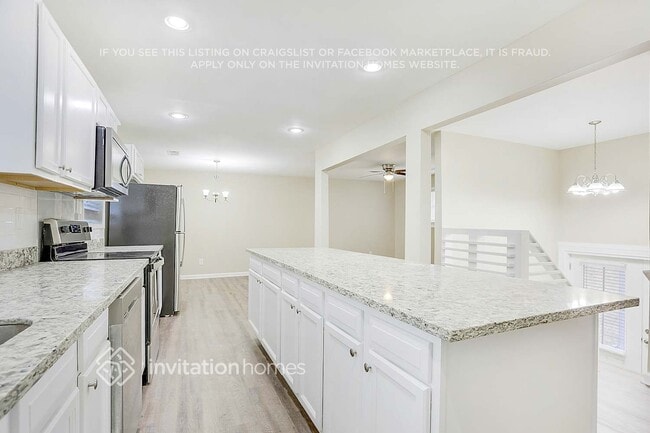 Photo - 1697 Line St