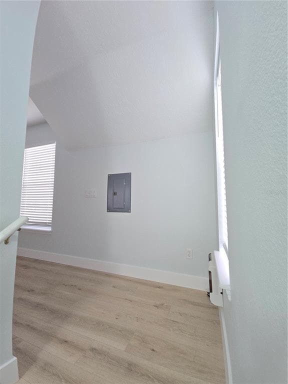 Photo - 104 Eastpark Crescent Unit B