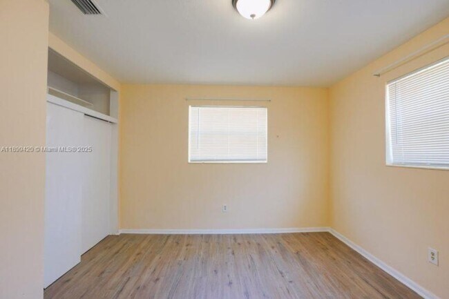 Photo - 3 bedroom in Miami Gardens FL 33169