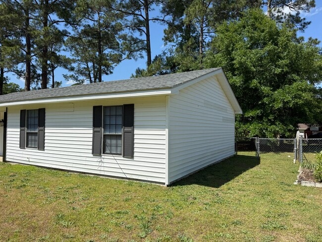 Photo - 1501 Main St