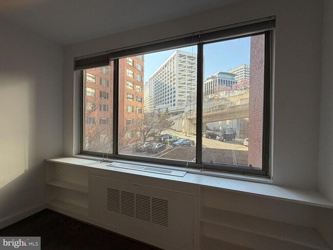 Photo - 1121 Arlington Blvd Unit 120