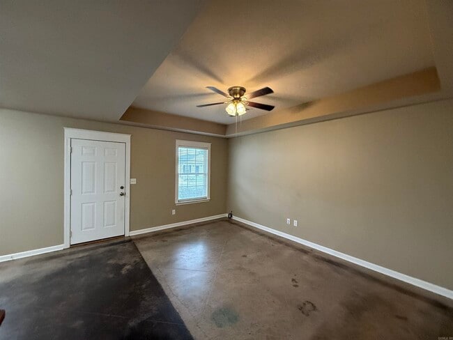 Photo - 113 Butterfield Crossing