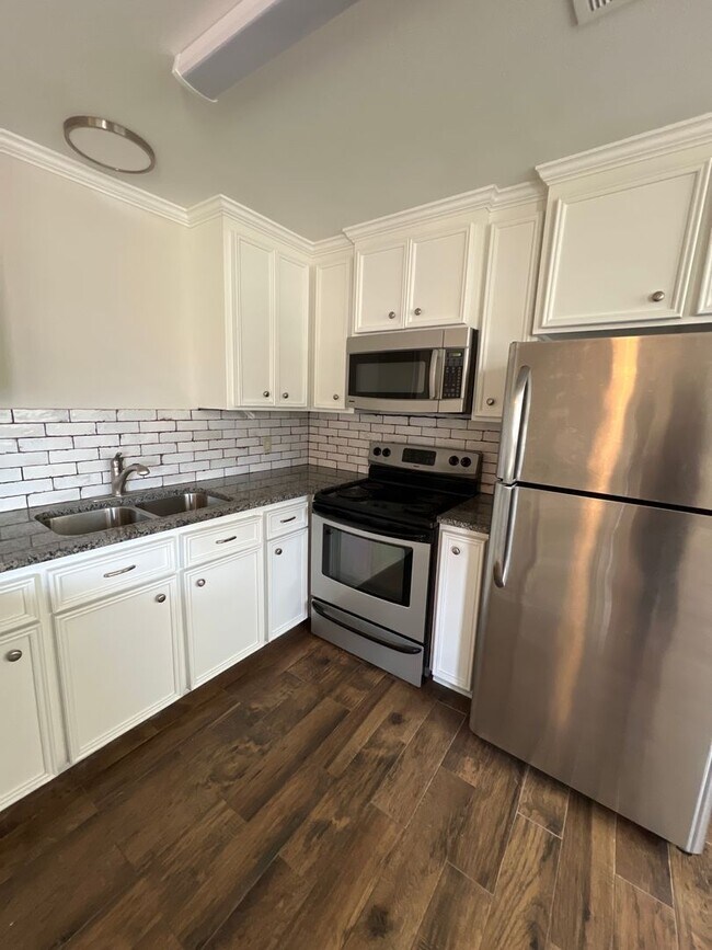 Photo - 305 Woodruff St Unit 305 Woodruff Street- C