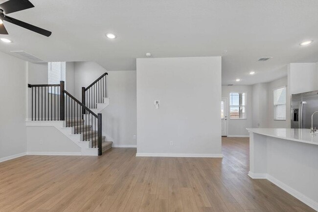 Photo - 104 Woodrow Ln