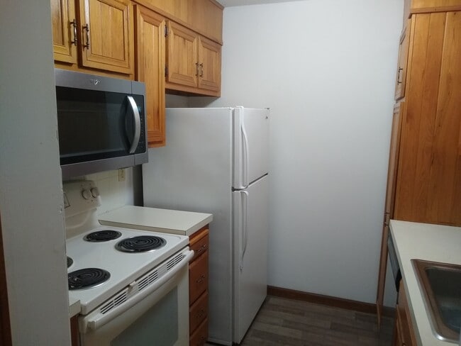 Kitchen - 110 Old Bridge Ln Unit 110