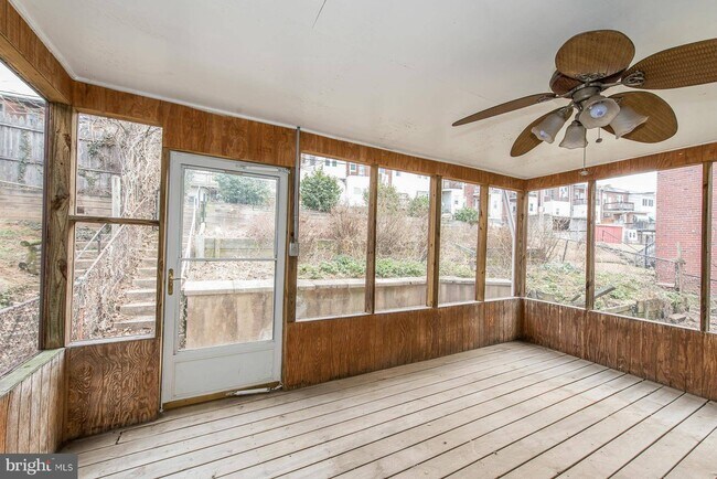Screened in porch - 4211 Elsa Ter Unit Townhouse