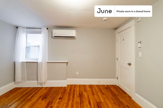 Photo - Room in Shared 4 bed/2 bath home Unit D