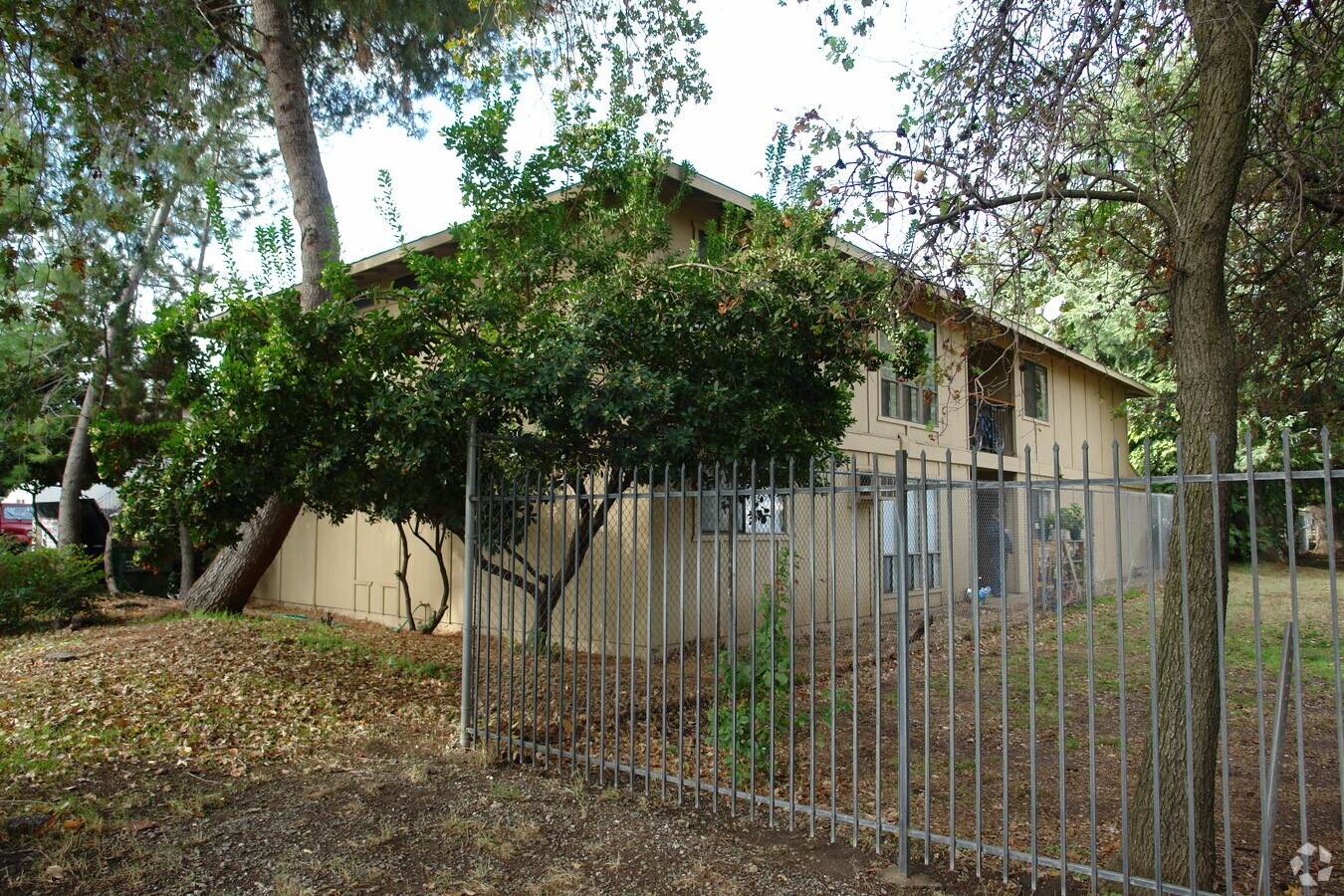 Photo - 828 W. Sacramento Ave. Apt.# 4 (K)