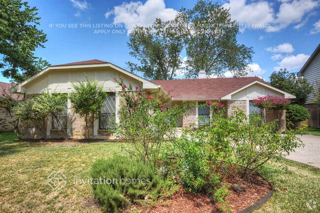 Building Photo - 1711 St James Dr Rental