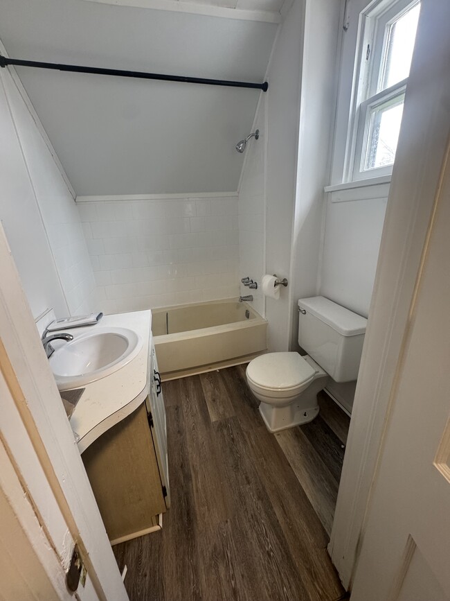 Photo - 152 Austin St