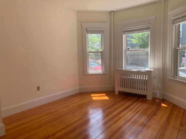 Photo - 52 Percival St Unit 1