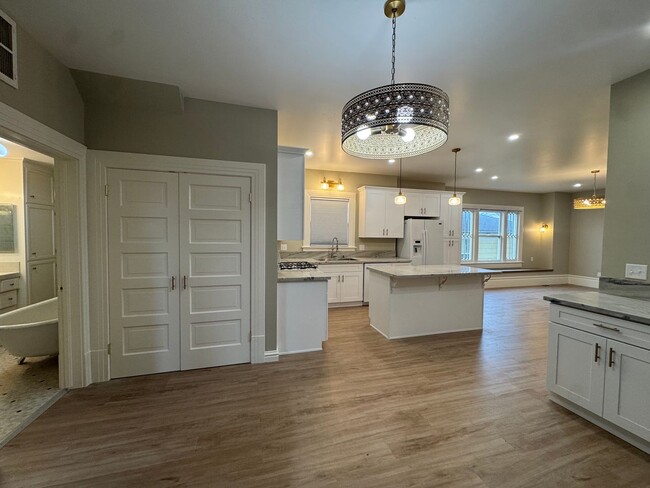 2146 C St Unit A