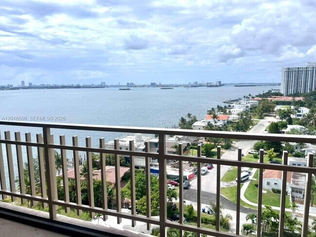 Building Photo - 11113 Biscayne Blvd Unit 1253