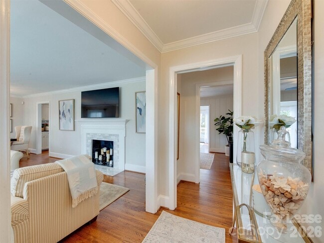 3221 Sunset Dr