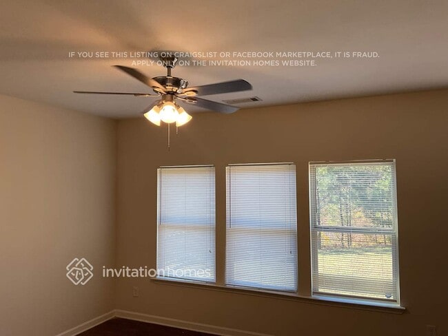 Photo - 319 Village Broad St