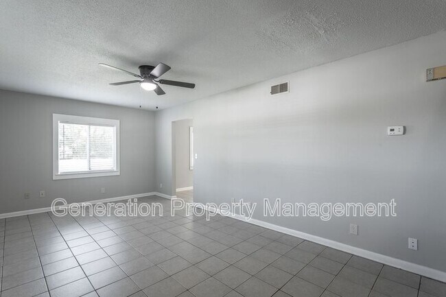 Photo - 2914 Williamsburg Ln