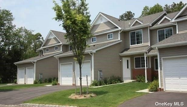 24 Steven Pl  