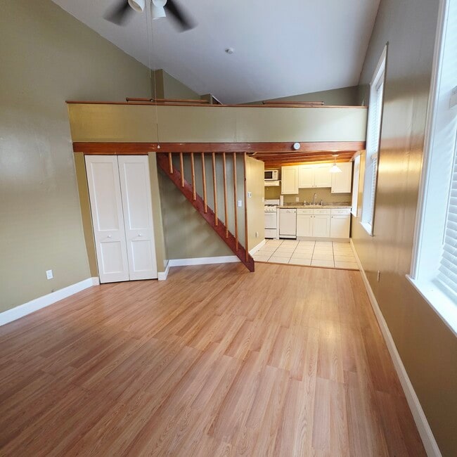 Photo - 322 W George St Unit A