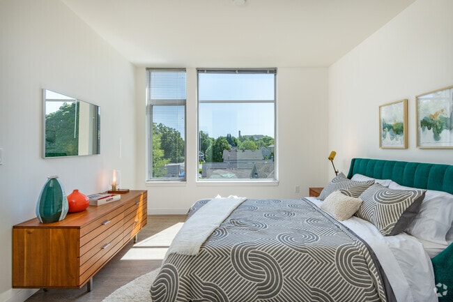 2 BR, 2 BA - 1076 SF