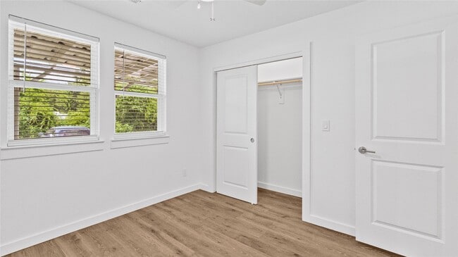 Photo - 9750 Deer Trail Dr Unidad A