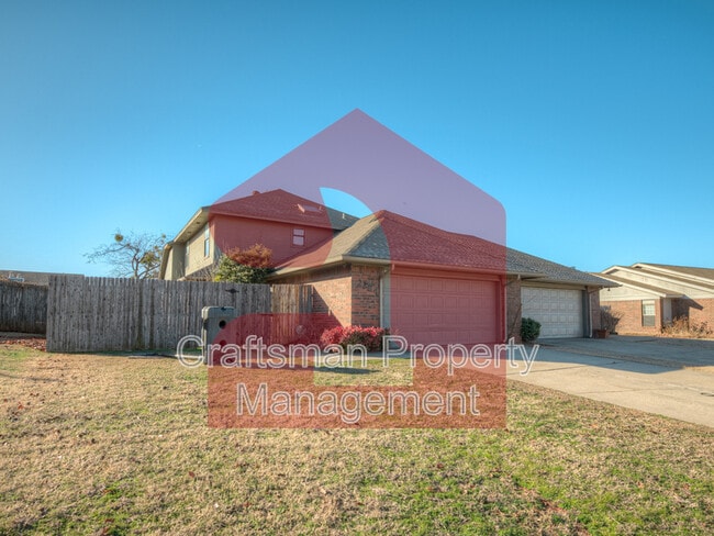 Photo - 2704 Silvertree Dr