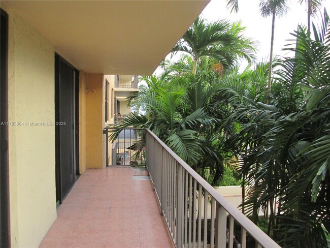 Photo - 290 174th St St Condo Unit 404
